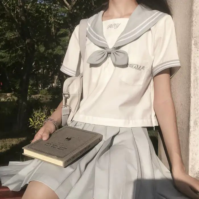 隔壁的吸血鬼美眉